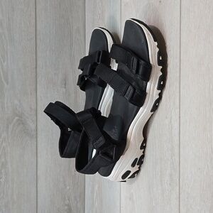 Skechers Women Yoga Foam Y2K Chunky Tractor Platform Sandals shoes sz 10